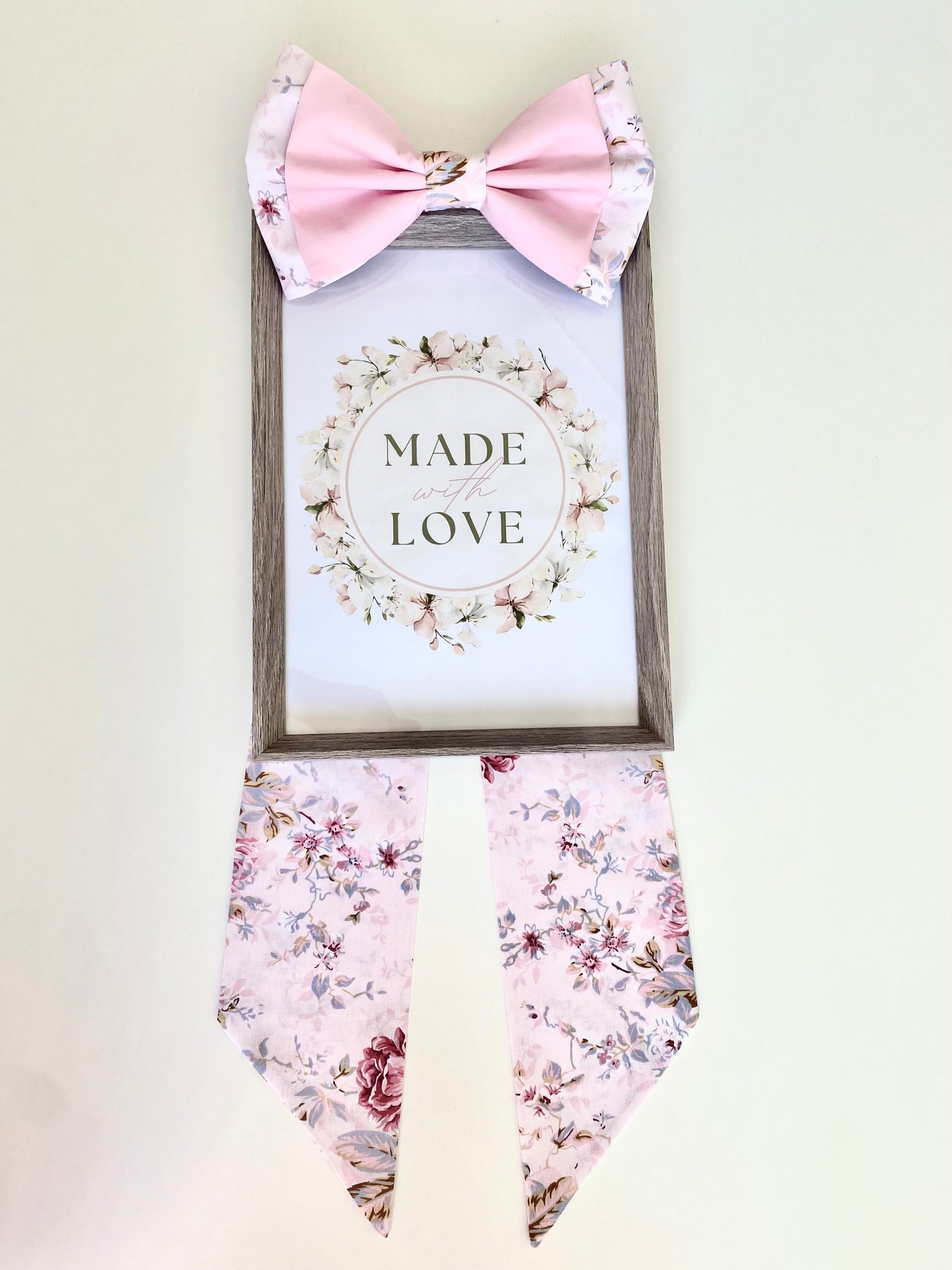 Vintage Floral Picture Bow